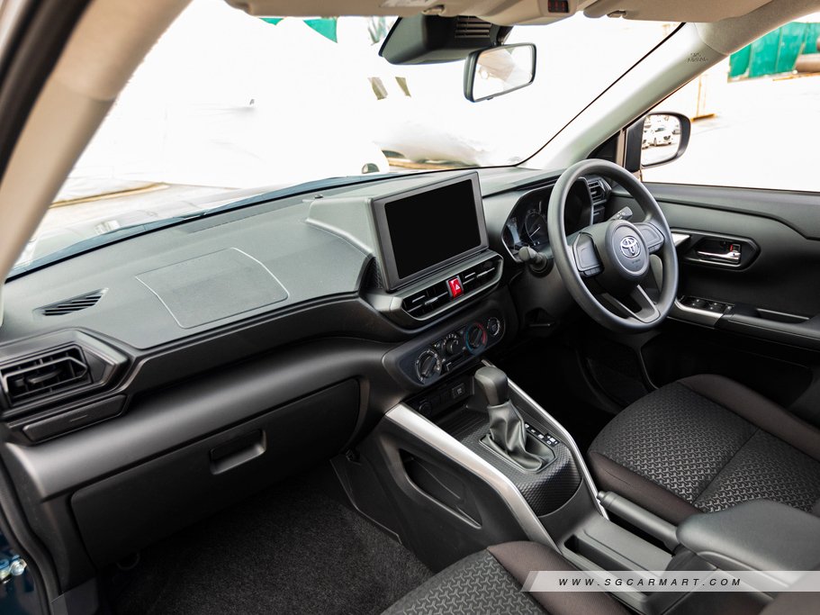 https://i.i-sgcm.com/new_cars/cars/12635/12635_g11