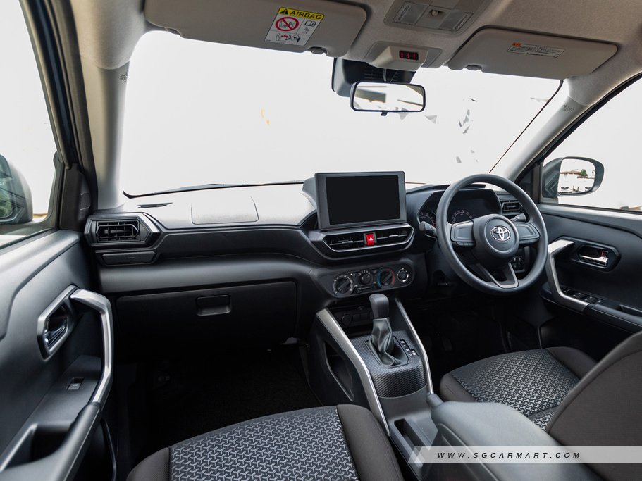 https://i.i-sgcm.com/new_cars/cars/12635/12635_g12
