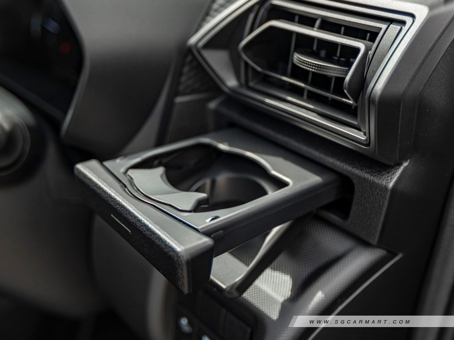https://i.i-sgcm.com/new_cars/cars/12635/12635_g13