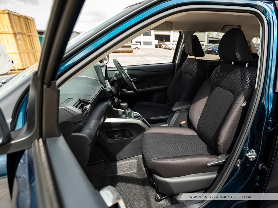 https://i.i-sgcm.com/new_cars/cars/12635/12635_g18