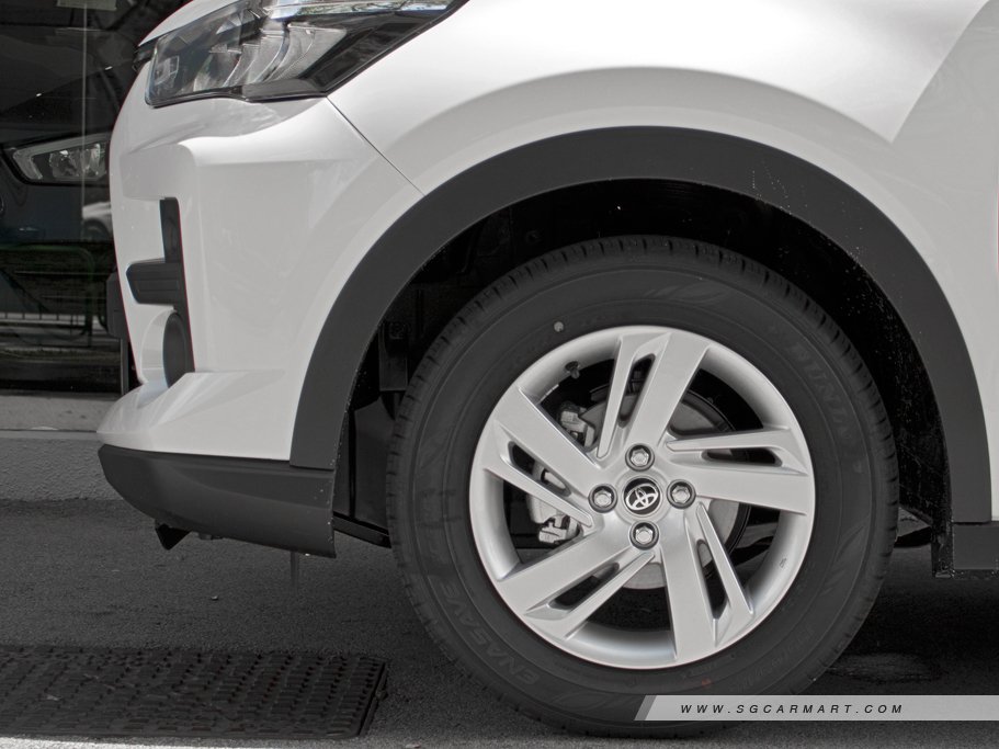 https://i.i-sgcm.com/new_cars/cars/12635/12635_g28