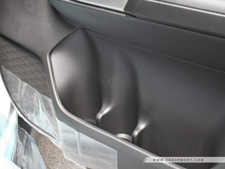 https://i.i-sgcm.com/new_cars/cars/12635/12635_g33