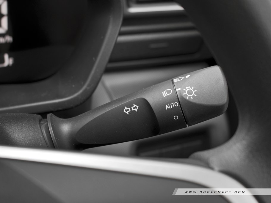 https://i.i-sgcm.com/new_cars/cars/12635/12635_g44