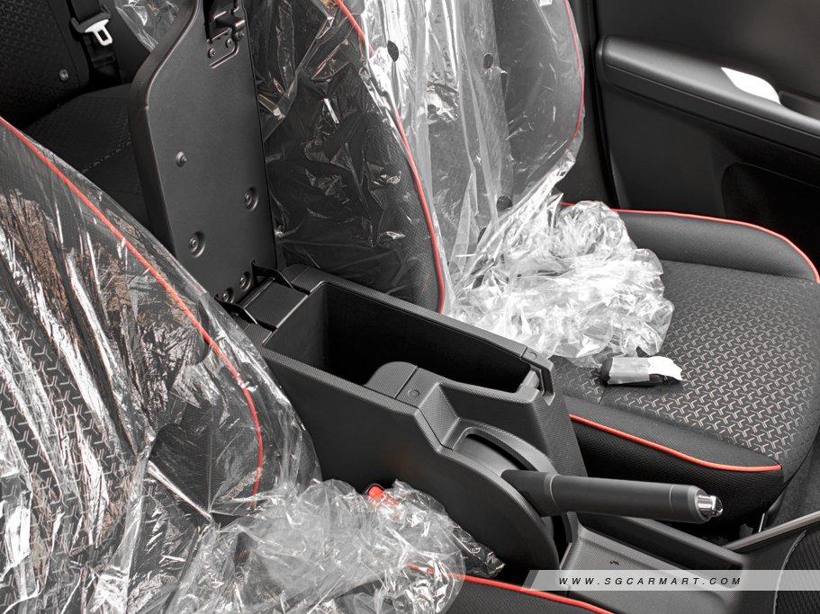 https://i.i-sgcm.com/new_cars/cars/12635/12635_g51