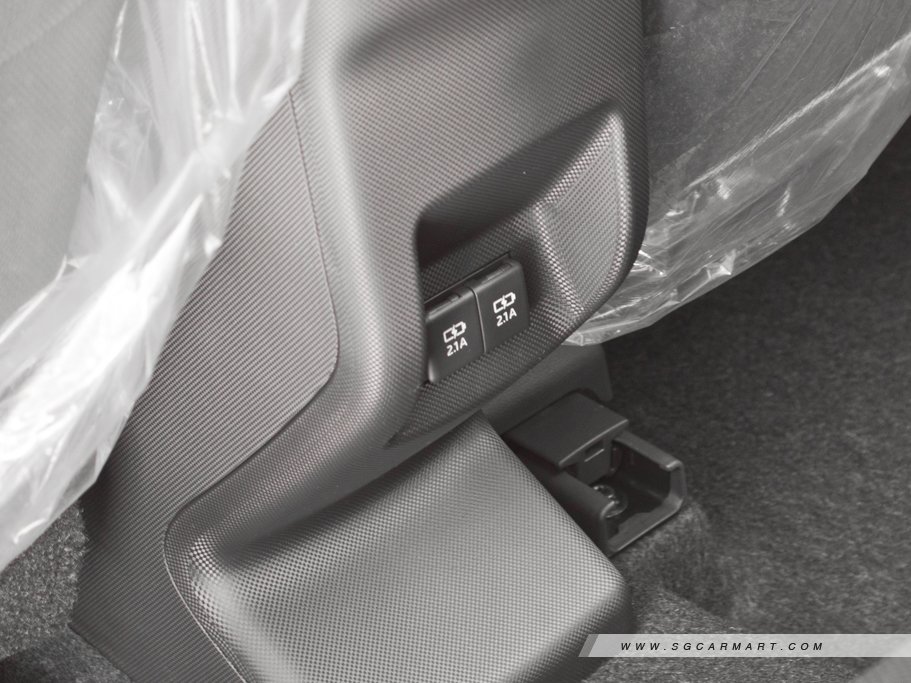 https://i.i-sgcm.com/new_cars/cars/12635/12635_g55
