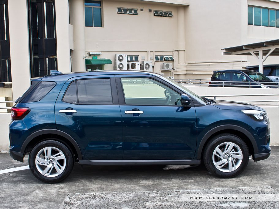 https://i.i-sgcm.com/new_cars/cars/12635/12635_g64