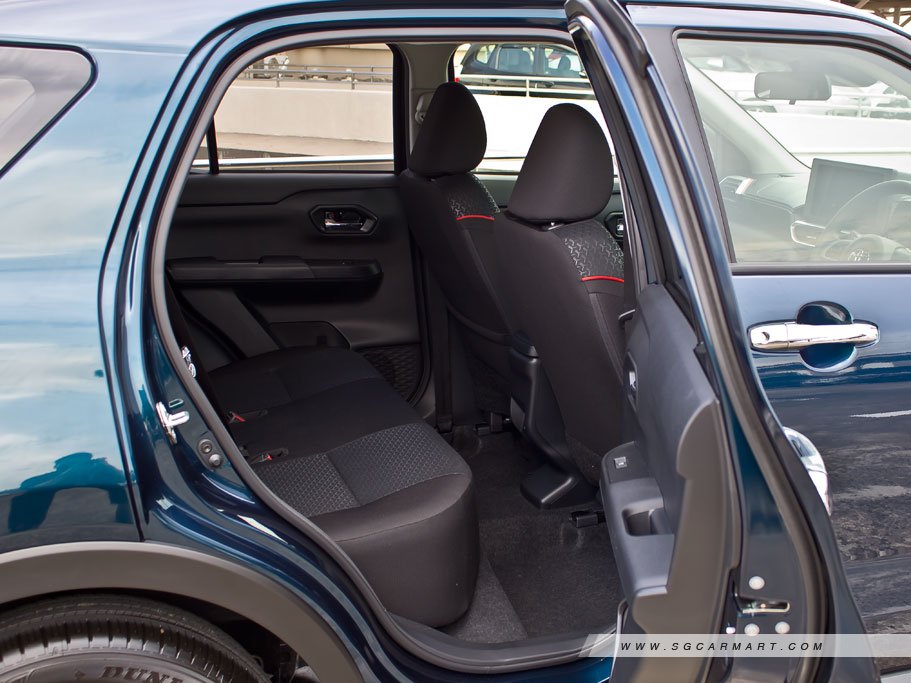https://i.i-sgcm.com/new_cars/cars/12635/12635_g71