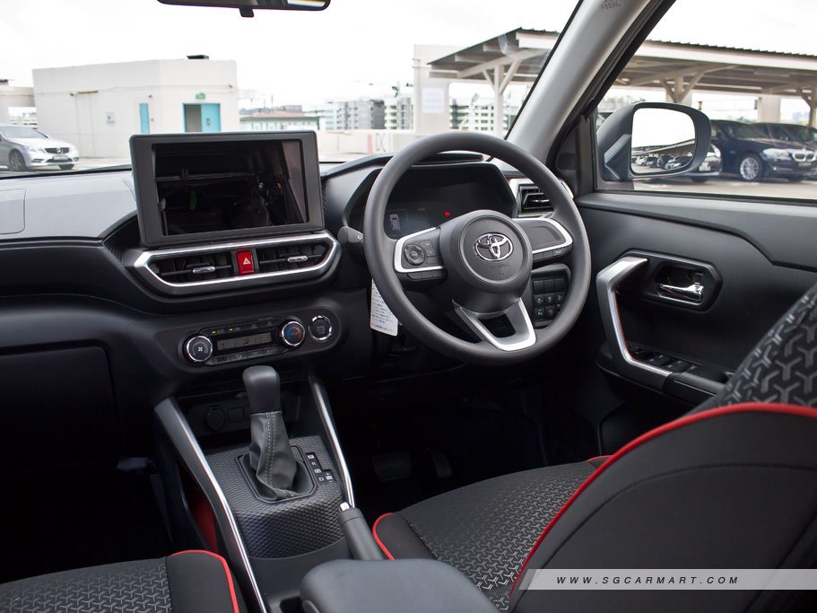 https://i.i-sgcm.com/new_cars/cars/12635/12635_g74