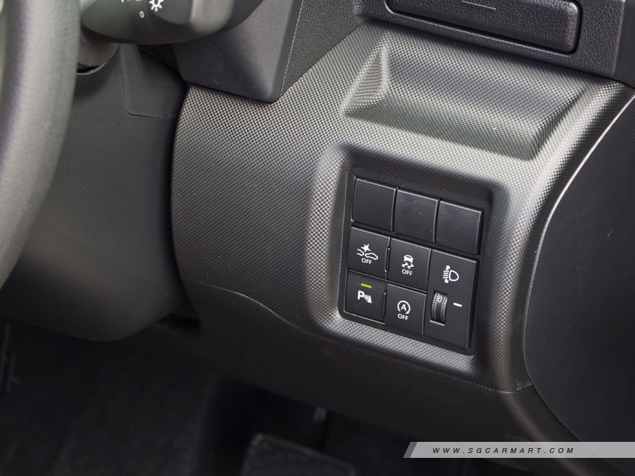 https://i.i-sgcm.com/new_cars/cars/12635/12635_g83