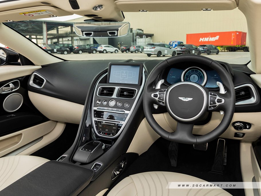 https://i.i-sgcm.com/new_cars/cars/12637/12637_g10