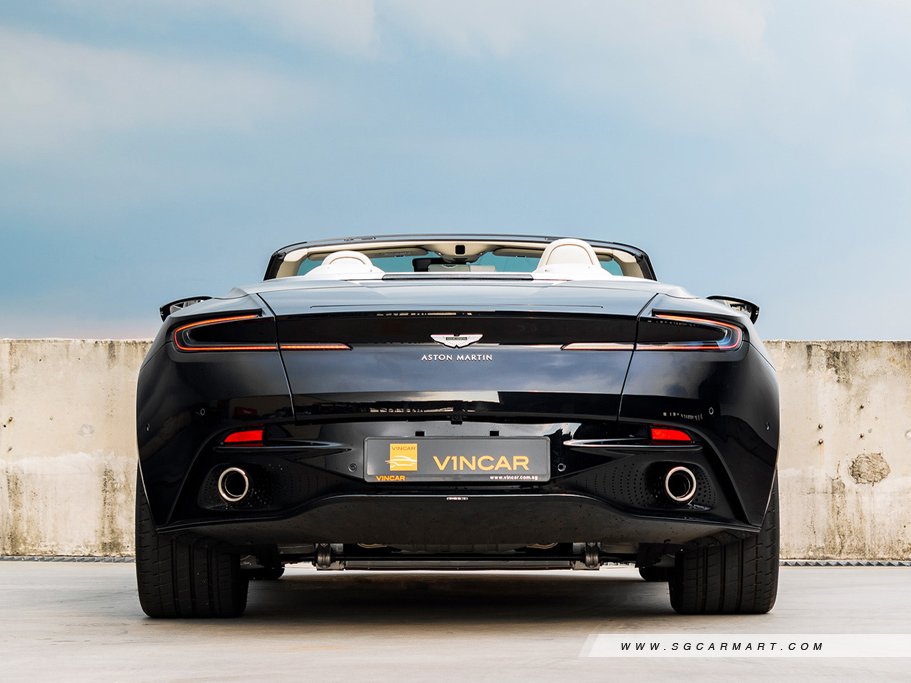 https://i.i-sgcm.com/new_cars/cars/12637/12637_g9