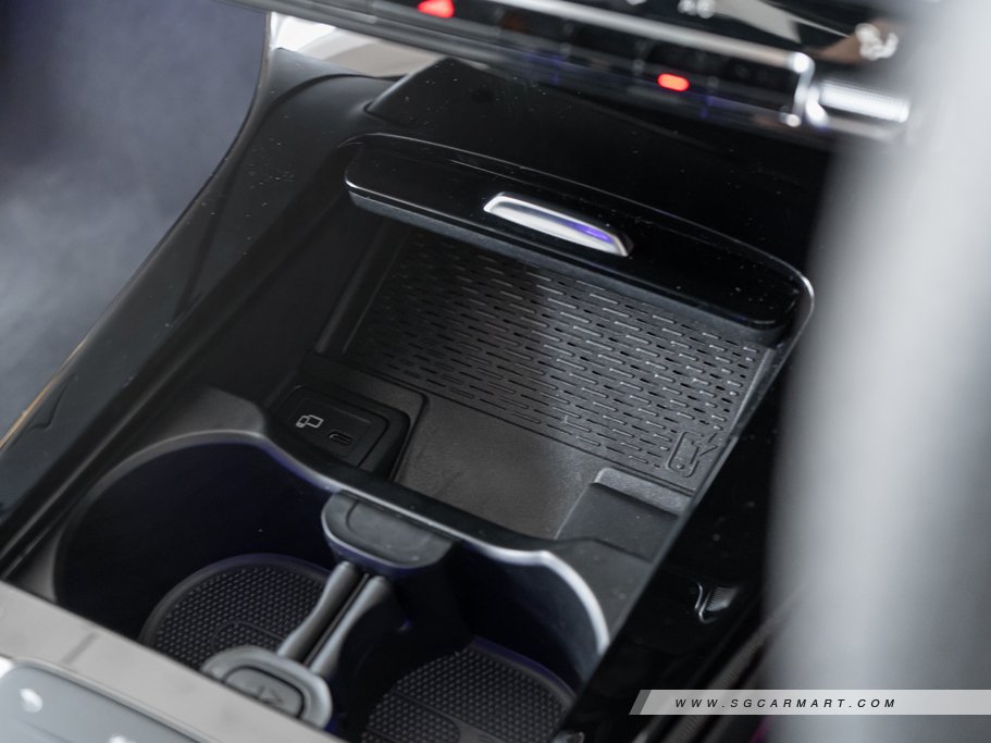 https://i.i-sgcm.com/new_cars/cars/12639/12639_g54