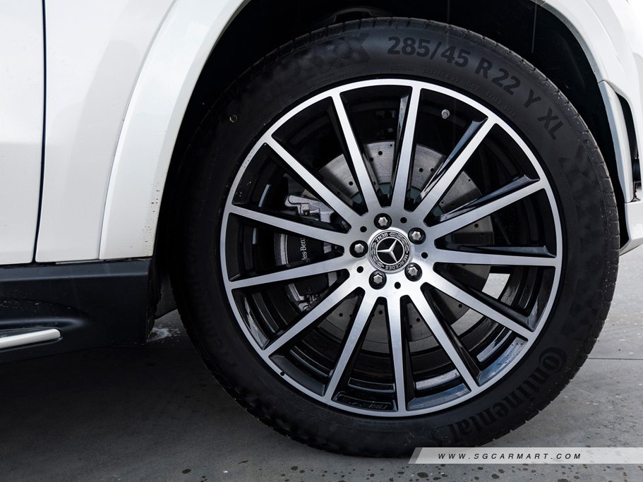 https://i.i-sgcm.com/new_cars/cars/12641/12641_g28
