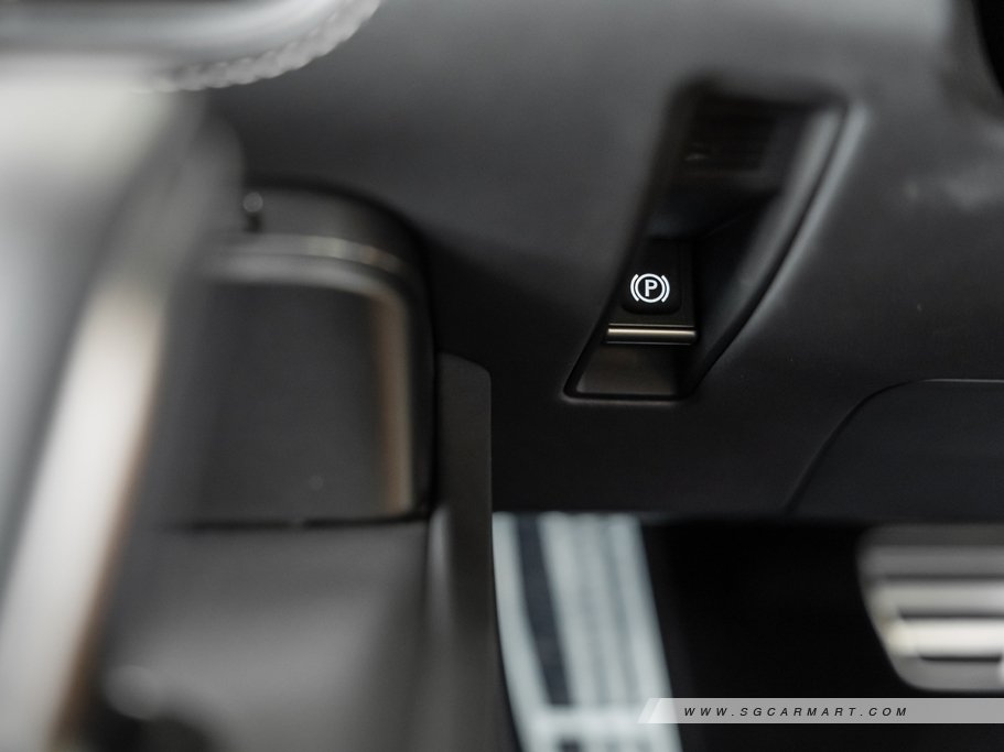 https://i.i-sgcm.com/new_cars/cars/12646/12646_g74