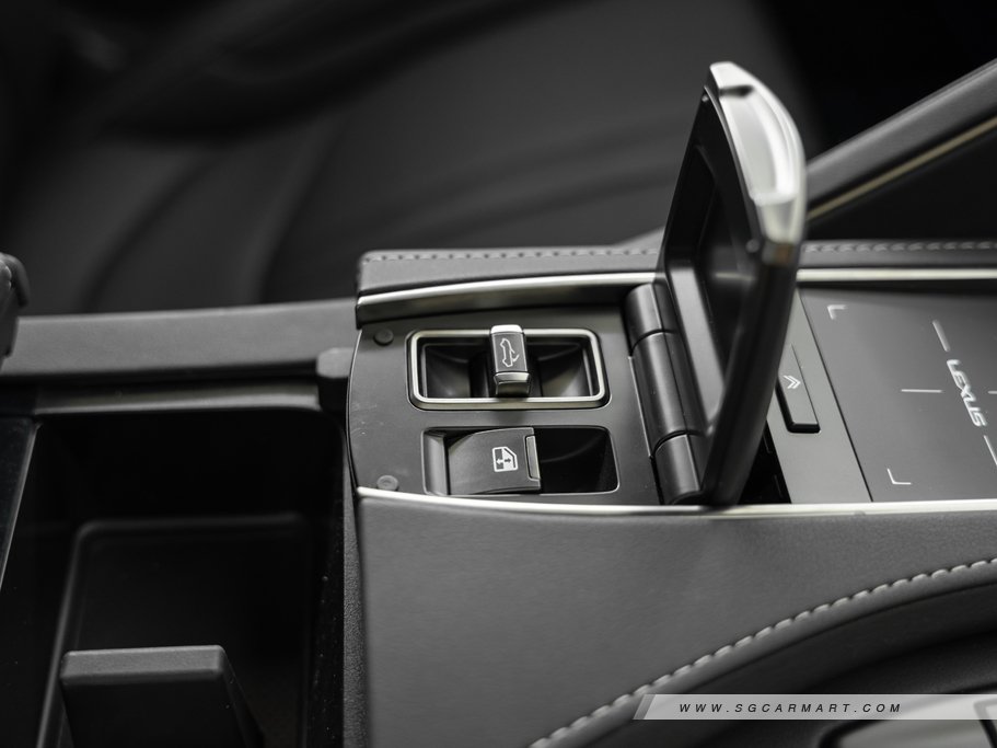 https://i.i-sgcm.com/new_cars/cars/12646/12646_g86