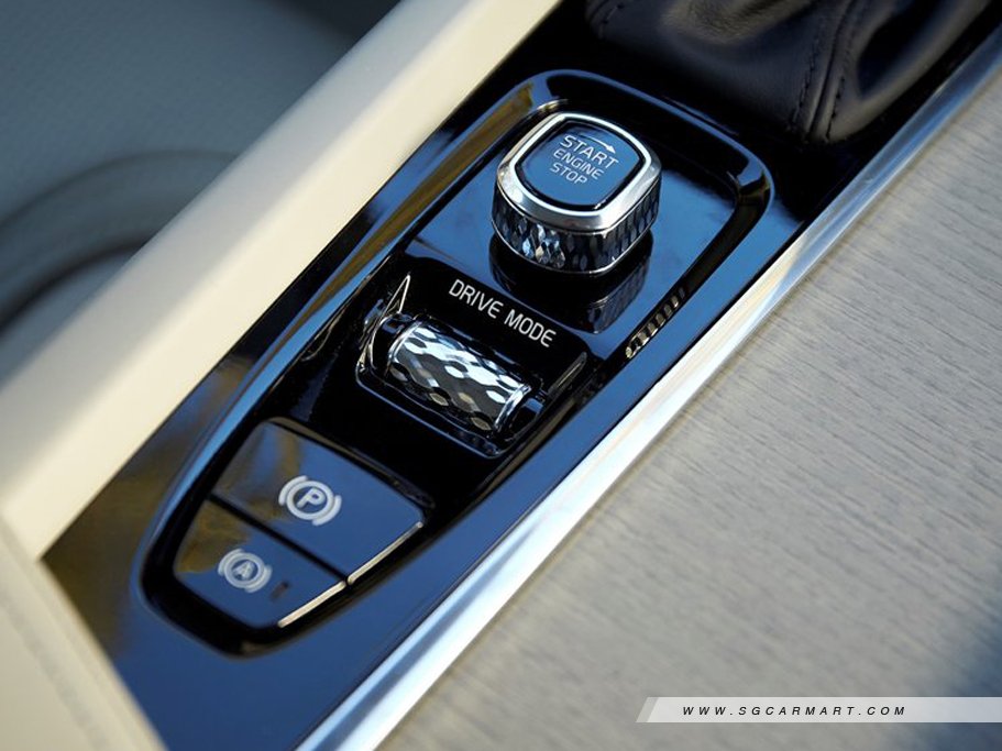 https://i.i-sgcm.com/new_cars/cars/12655/12655_g24