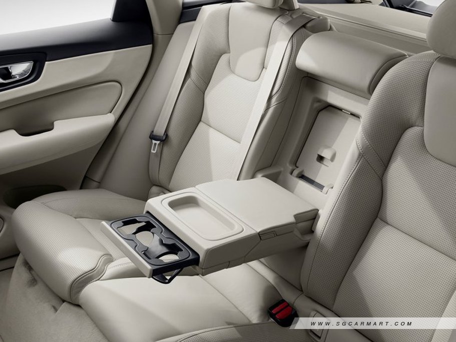 https://i.i-sgcm.com/new_cars/cars/12655/12655_g26