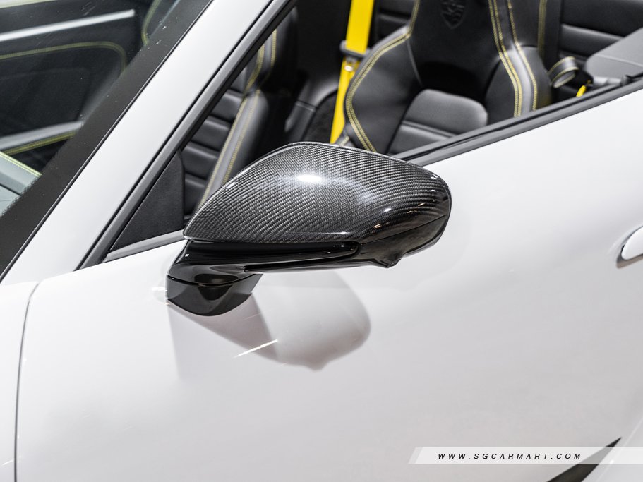 https://i.i-sgcm.com/new_cars/cars/12656/12656_g106