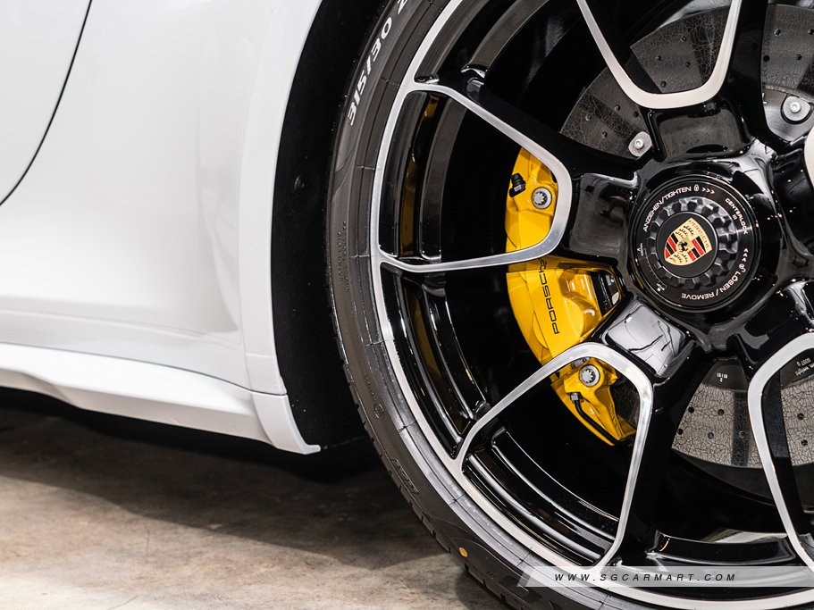 https://i.i-sgcm.com/new_cars/cars/12656/12656_g111