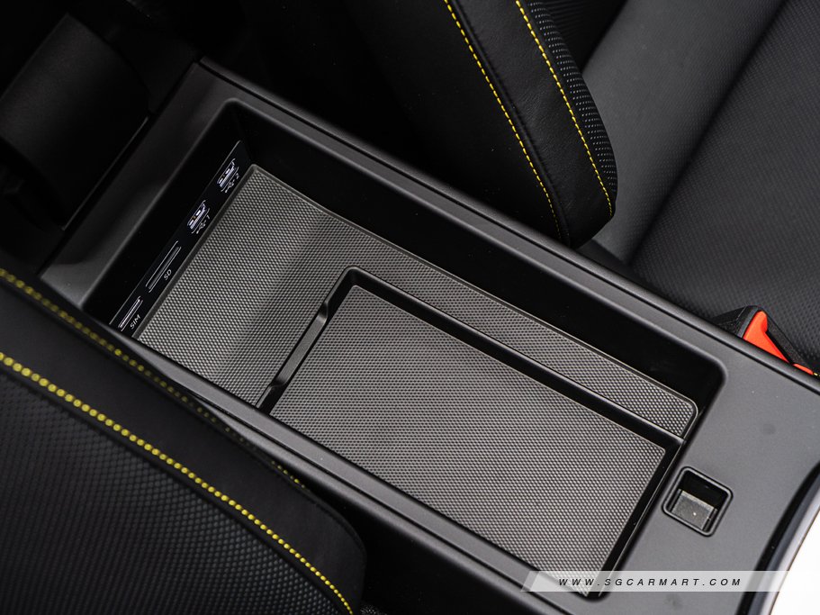 https://i.i-sgcm.com/new_cars/cars/12656/12656_g147
