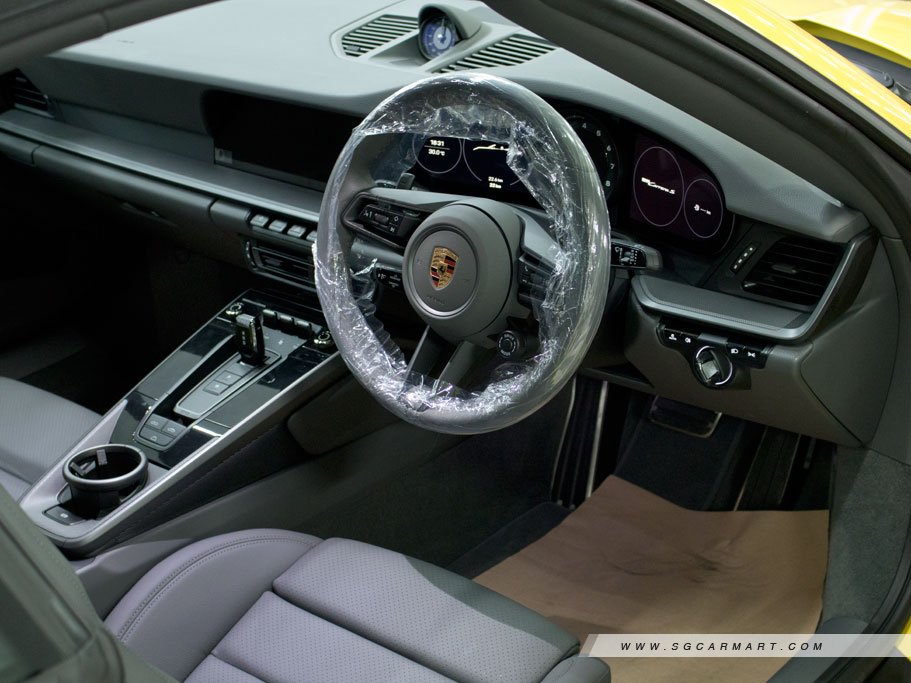https://i.i-sgcm.com/new_cars/cars/12656/12656_g14