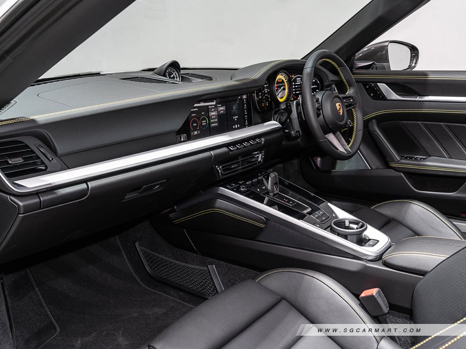 https://i.i-sgcm.com/new_cars/cars/12656/12656_g152