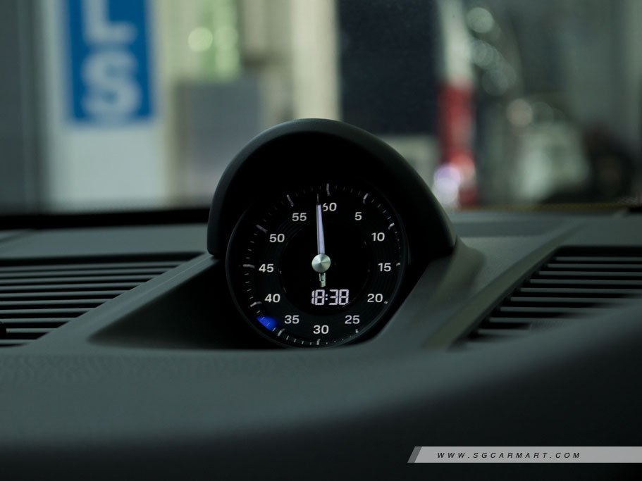 https://i.i-sgcm.com/new_cars/cars/12656/12656_g24