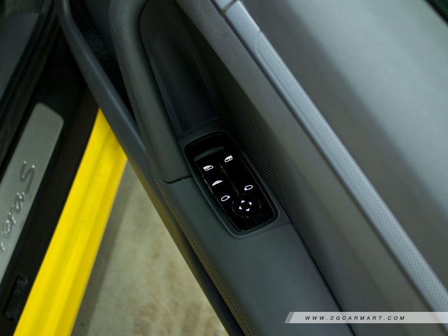 https://i.i-sgcm.com/new_cars/cars/12656/12656_g26