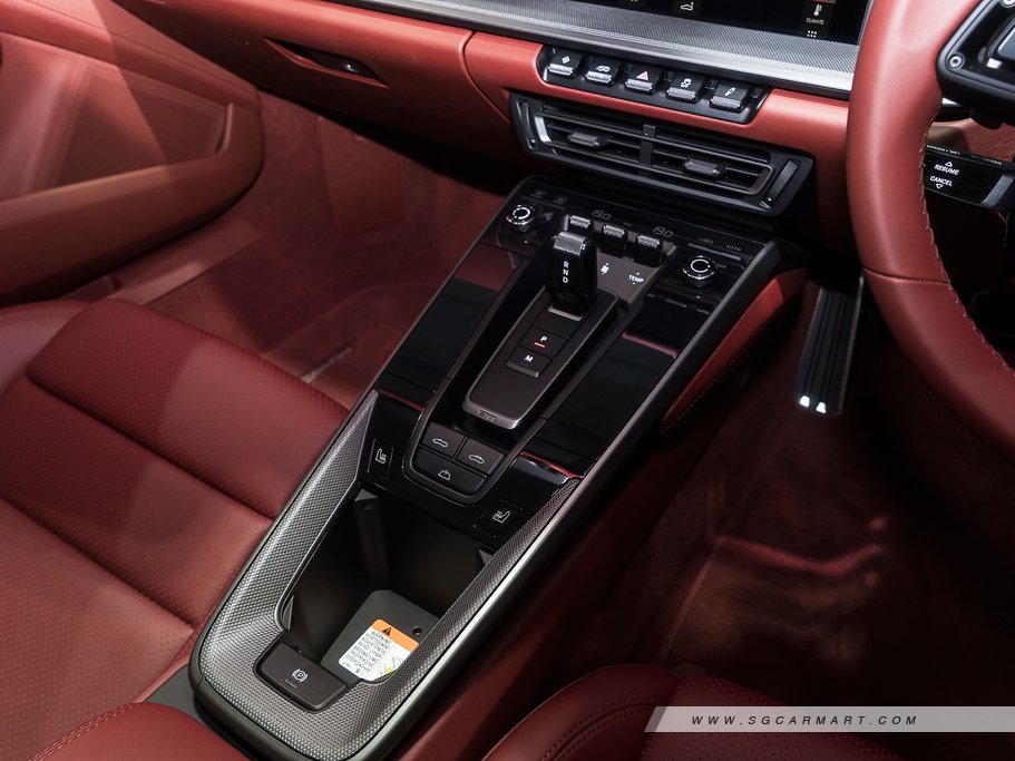 https://i.i-sgcm.com/new_cars/cars/12656/12656_g76