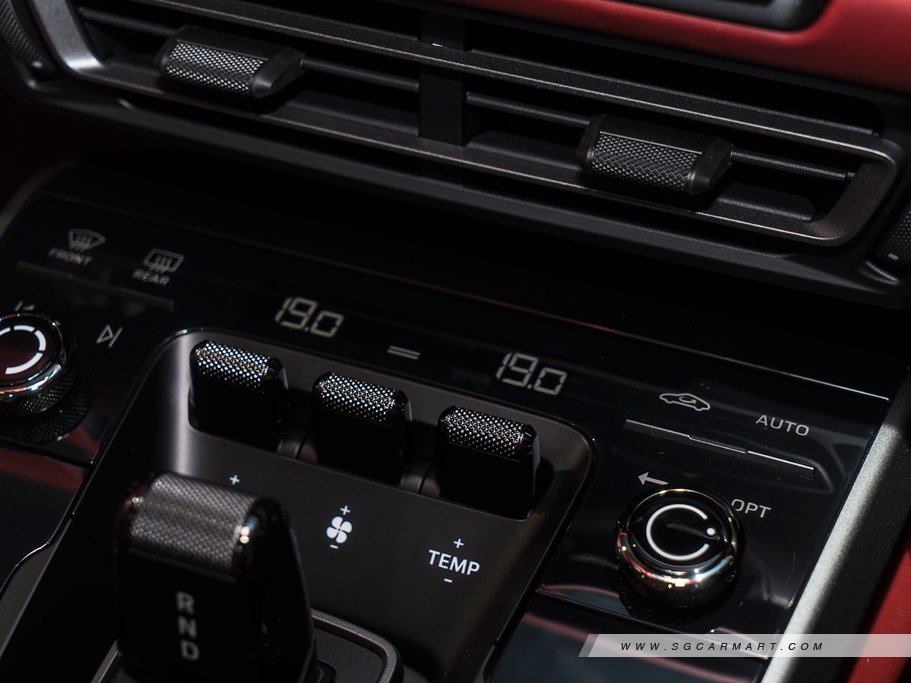 https://i.i-sgcm.com/new_cars/cars/12656/12656_g81