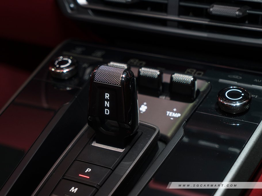 https://i.i-sgcm.com/new_cars/cars/12656/12656_g83