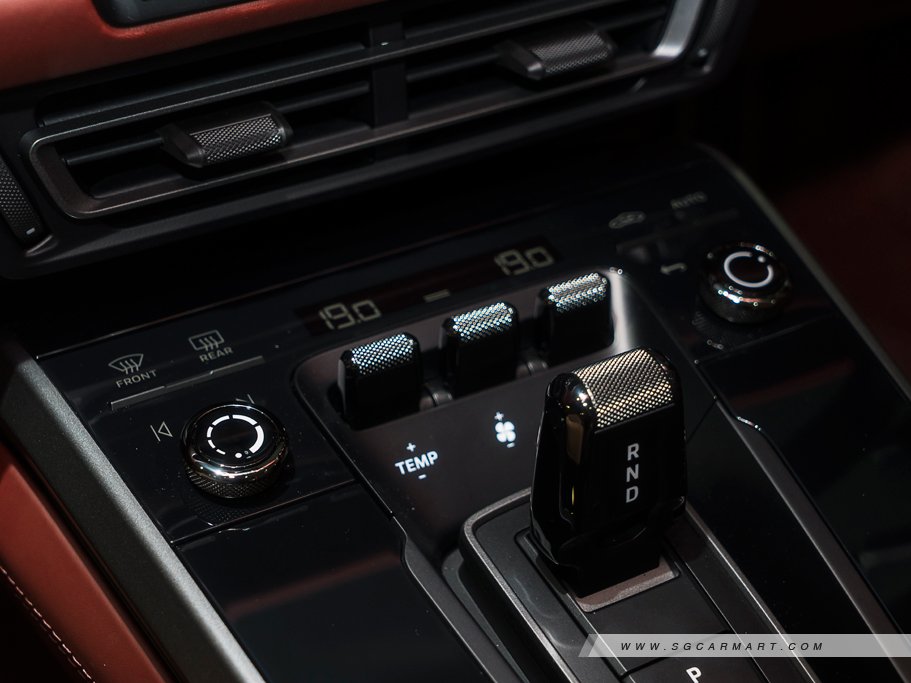 https://i.i-sgcm.com/new_cars/cars/12656/12656_g84