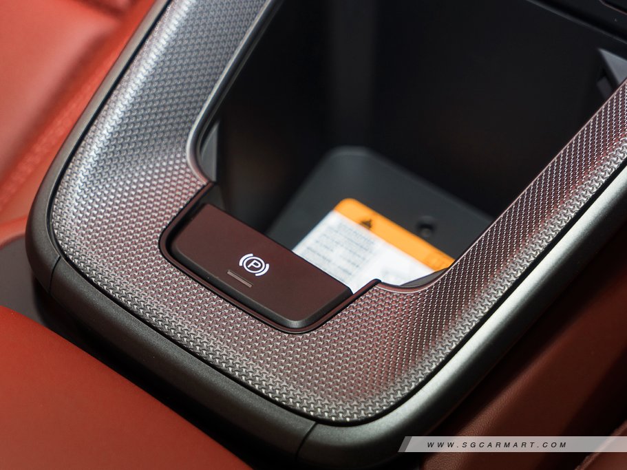 https://i.i-sgcm.com/new_cars/cars/12656/12656_g86