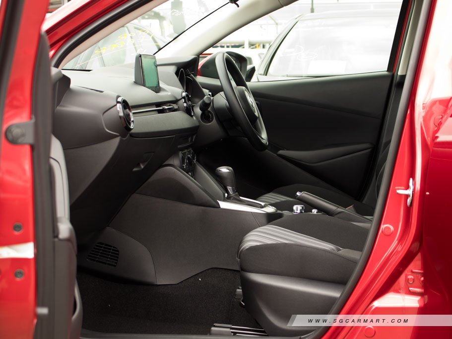 https://i.i-sgcm.com/new_cars/cars/12658/12658_g11