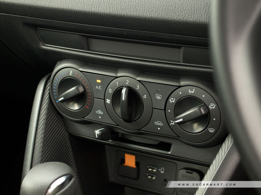 https://i.i-sgcm.com/new_cars/cars/12658/12658_g18
