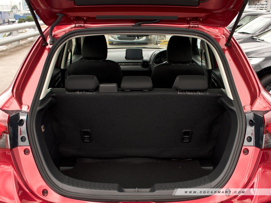 https://i.i-sgcm.com/new_cars/cars/12658/12658_g28
