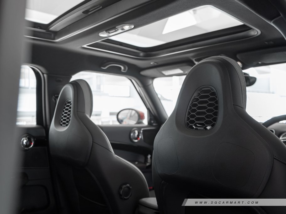 https://i.i-sgcm.com/new_cars/cars/12660/12660_g32