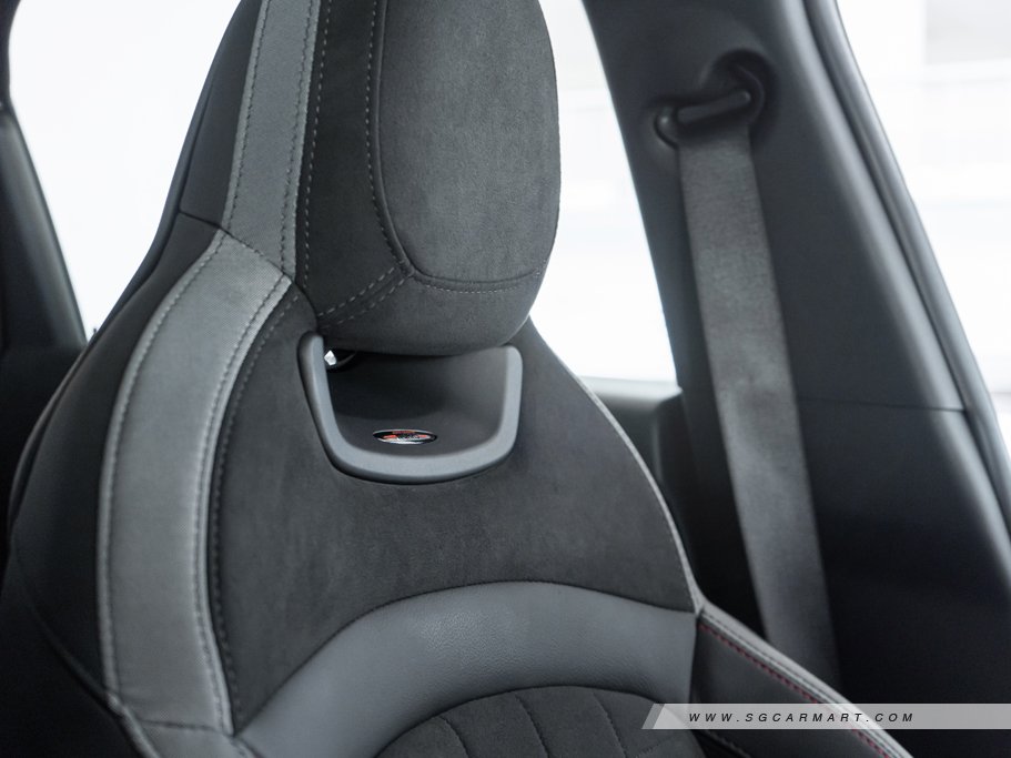 https://i.i-sgcm.com/new_cars/cars/12660/12660_g33