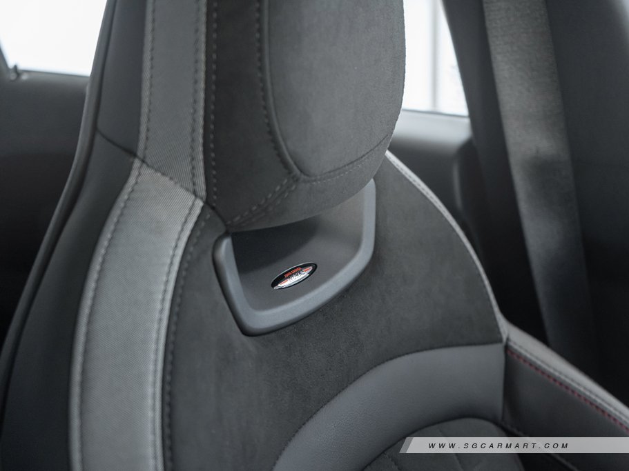 https://i.i-sgcm.com/new_cars/cars/12660/12660_g34