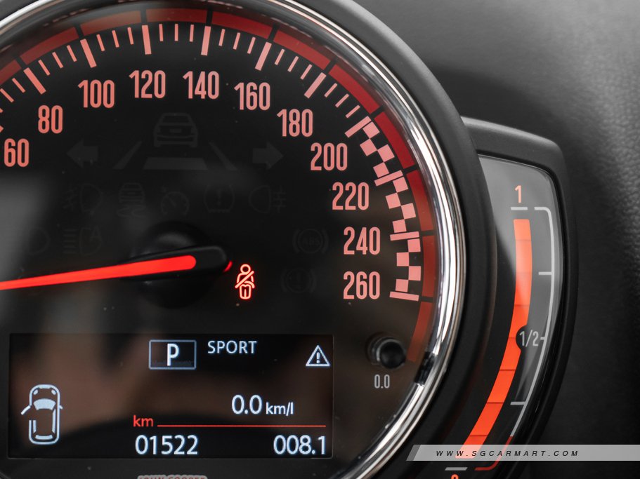 https://i.i-sgcm.com/new_cars/cars/12660/12660_g37