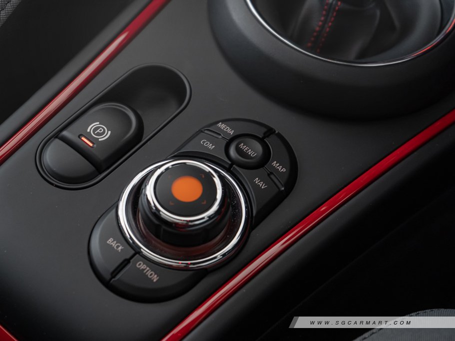 https://i.i-sgcm.com/new_cars/cars/12660/12660_g48