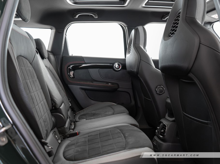https://i.i-sgcm.com/new_cars/cars/12660/12660_g52
