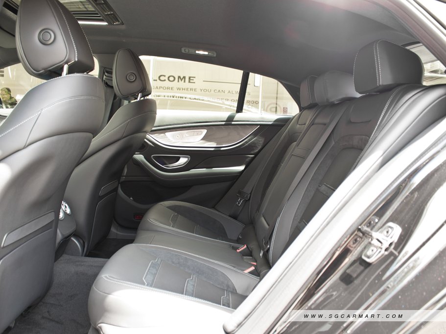 Mercedes-Benz AMG GT 4-Door Coupe Mild Hybrid 43 4MATIC+ 36