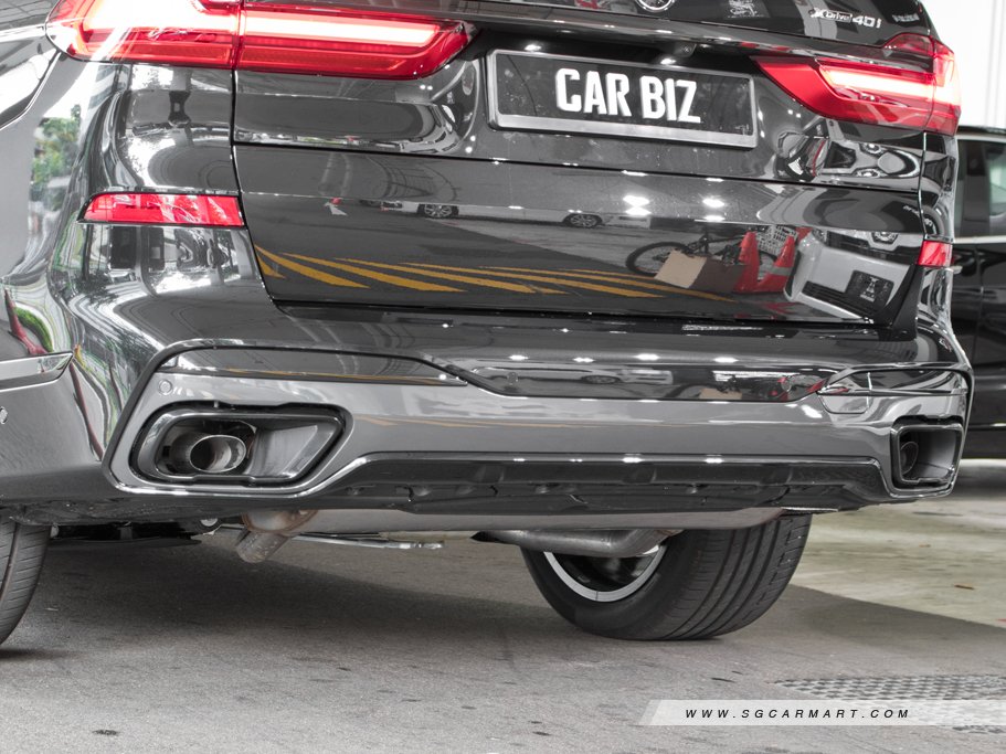 https://i.i-sgcm.com/new_cars/cars/12664/12664_g11