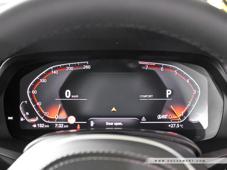 https://i.i-sgcm.com/new_cars/cars/12664/12664_g15