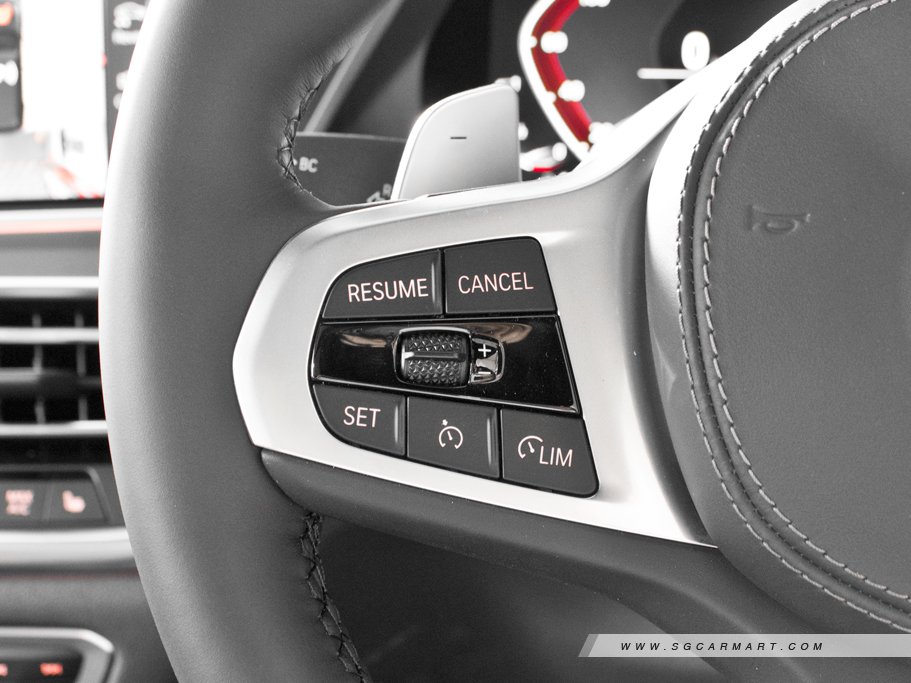 https://i.i-sgcm.com/new_cars/cars/12664/12664_g17