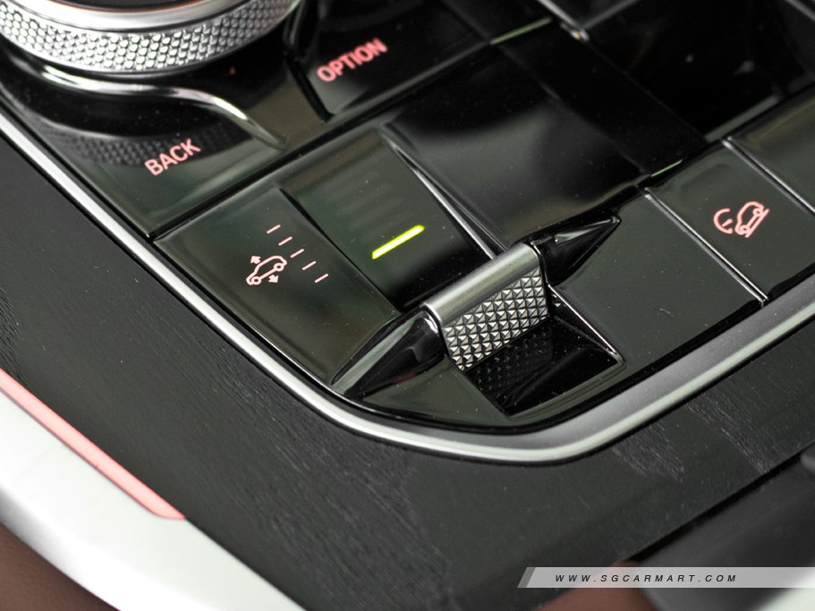 https://i.i-sgcm.com/new_cars/cars/12664/12664_g29