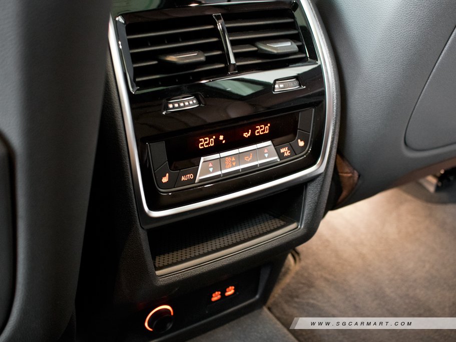 https://i.i-sgcm.com/new_cars/cars/12664/12664_g37