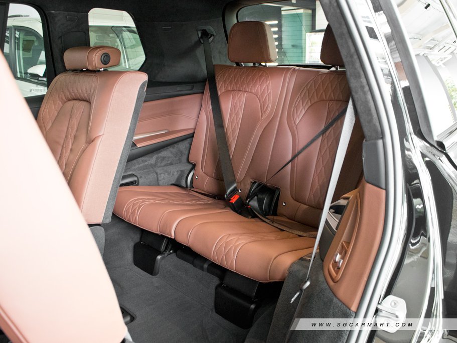 https://i.i-sgcm.com/new_cars/cars/12664/12664_g40