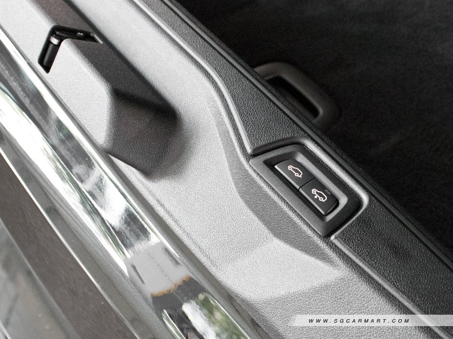 https://i.i-sgcm.com/new_cars/cars/12664/12664_g46